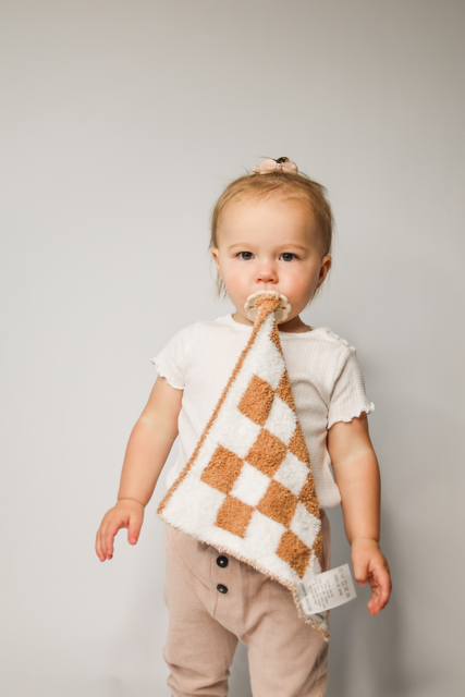 Checker Lovey | Almond