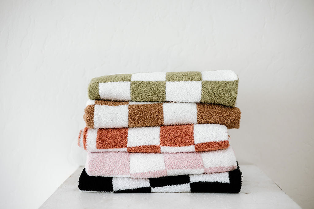 Checkered Plush Blanket | Blush