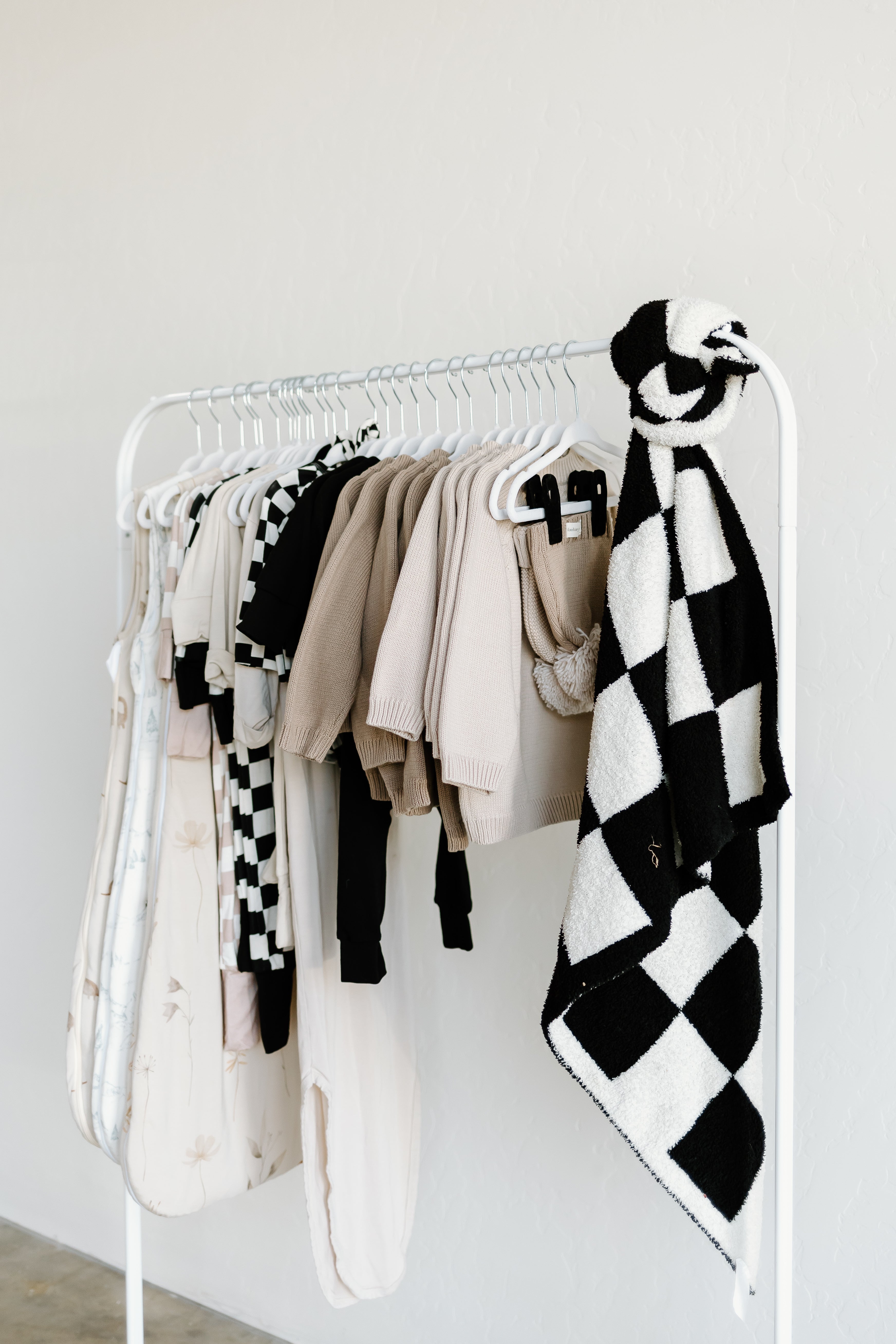 Checkered Plush Blanket | Black
