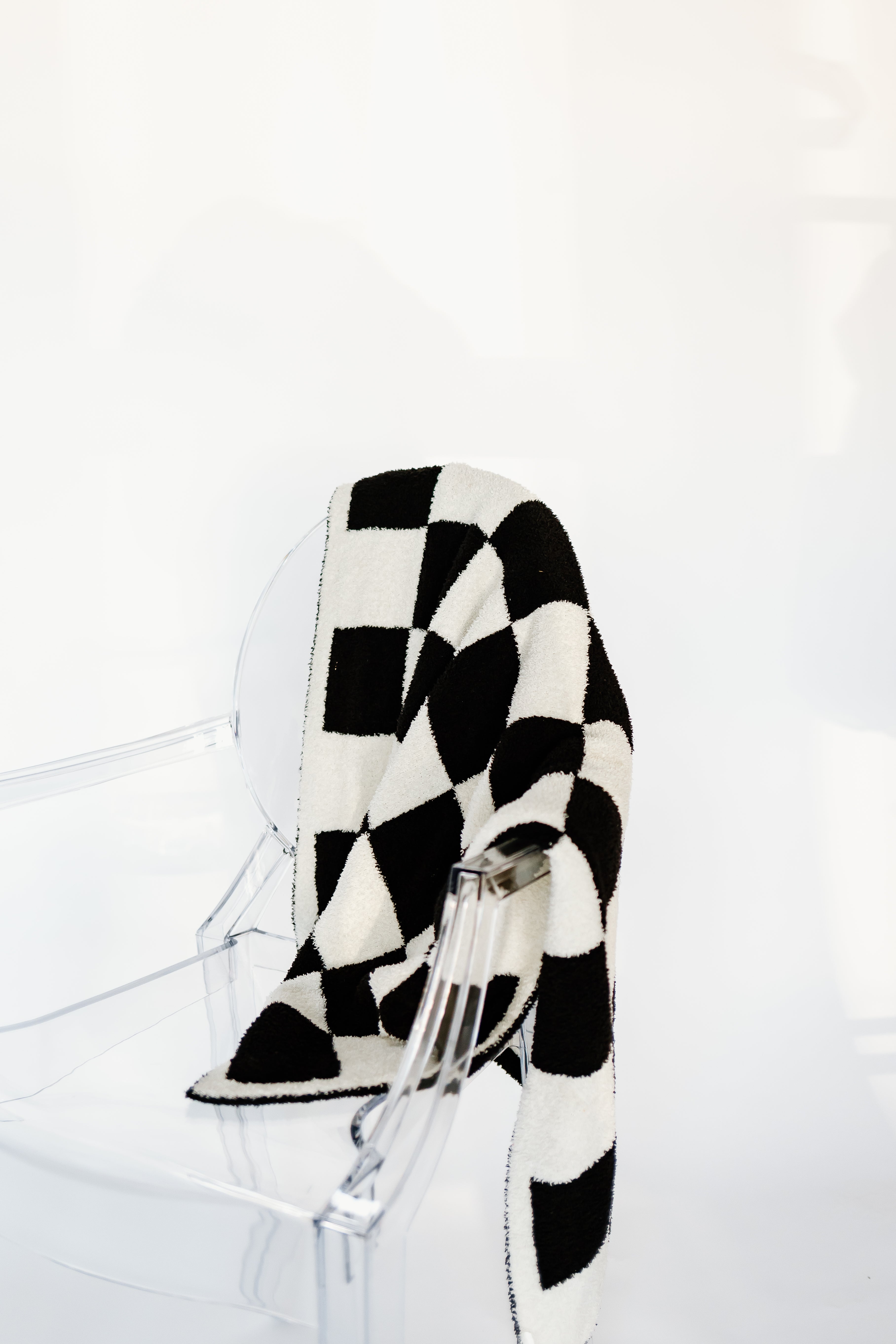 Checkered Plush Blanket | Black