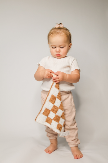 Checker Lovey | Almond